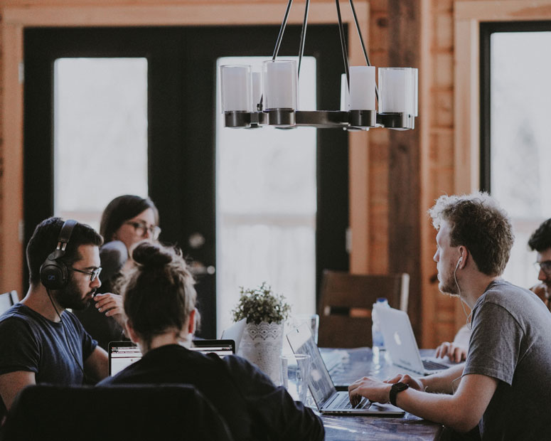 About First Mobiles Bankz